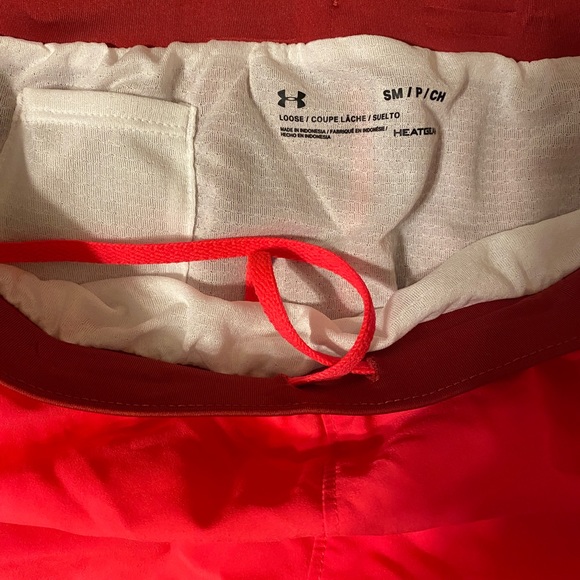 Under Armour Heat Gear Shorts - Picture 2 of 3